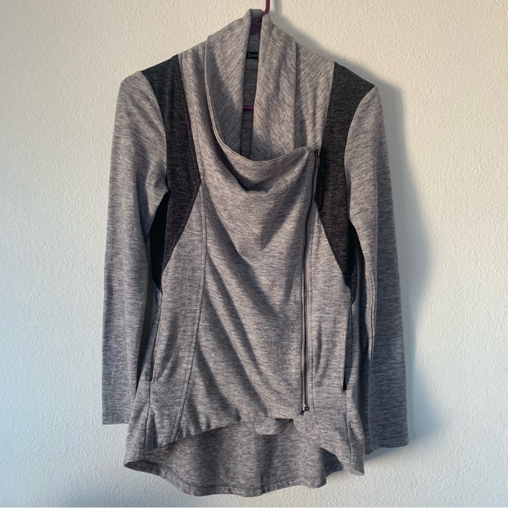 Sweet Rain Gray and Black Asymmetrical Fun Lightweight Zipper Jacket  Size Small